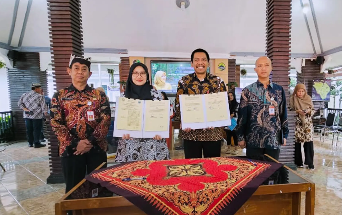 Penandatangan MoU antara Polije dan Pemkab Banyuwangi